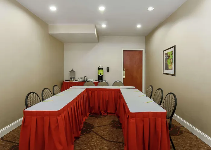 Hotel Hilton Garden 3*