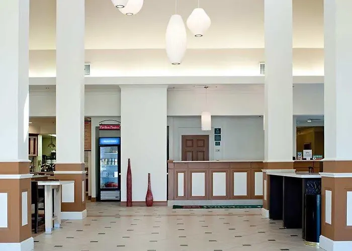 Hilton Garden Hotel 3*
